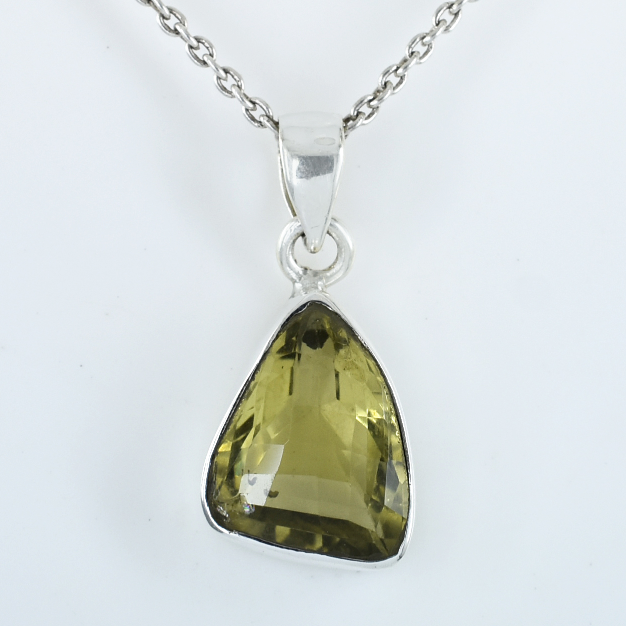 Citrine Mantra Pendant – Aum Brhaspataye Namah | Panchdhatu Metal | Jupiter (Guru) Yantra Pendant