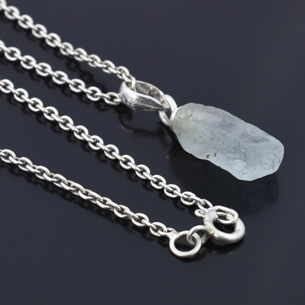 Aquamarine Pendant – Blue Gemstone – 15 x 6 mm – 2 Gram – 925 Sterling Silver – Healing - Image 4