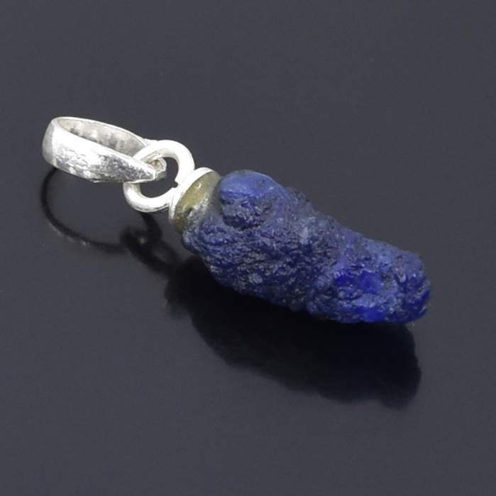 Blue Sapphire Rough Pendant – 925 Sterling Silver – 15 x 4 mm – 1g - Image 7