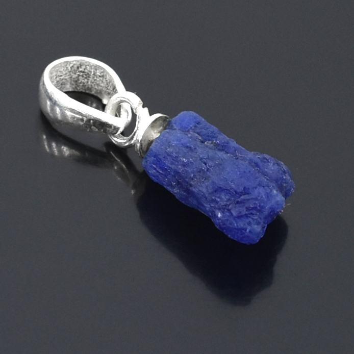 Blue Sapphire Rough Pendant – 925 Sterling Silver – 16 x 5.5mm – 8.60 Ct - Image 6