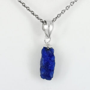 Blue Sapphire Rough Pendant – 925 Sterling Silver – 15 x 6 mm – 8.80 Ct ,