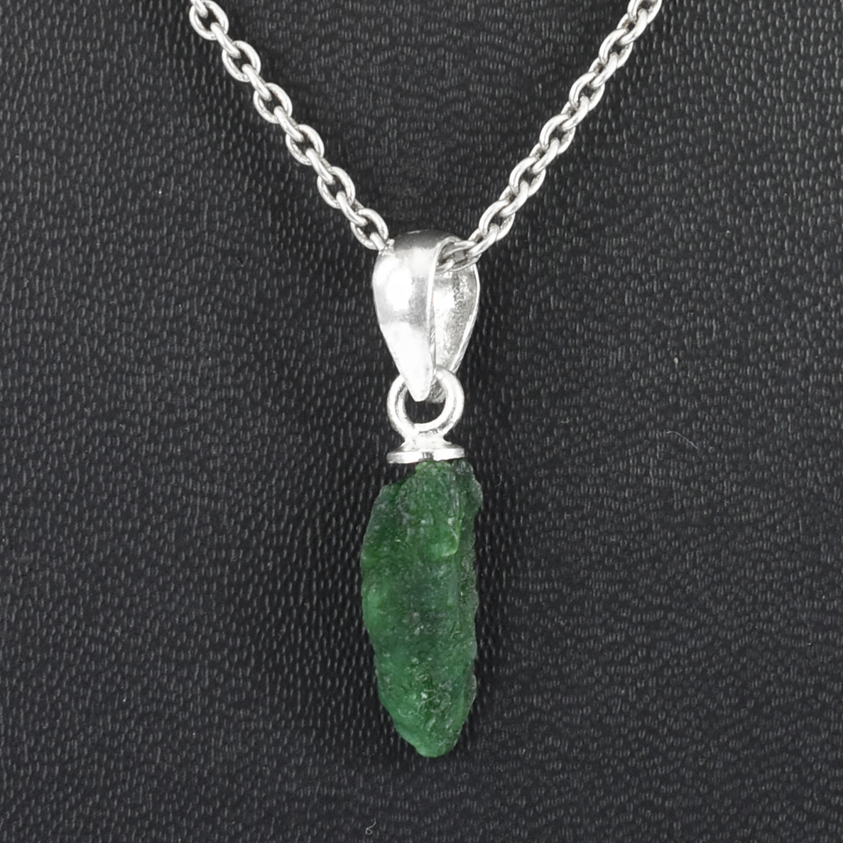Emerald Gemstone Mantra Pendant For Mercury Planet- Certified Gemstone, Unisex - Image 3