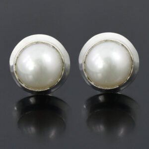 Pearl Stud in 925 Sterling Silver ,Round Cut White Pearl Earrings ,Classic Minimalist Jewelry, Round Cut ,Gift For Love ,Wife ,Mom