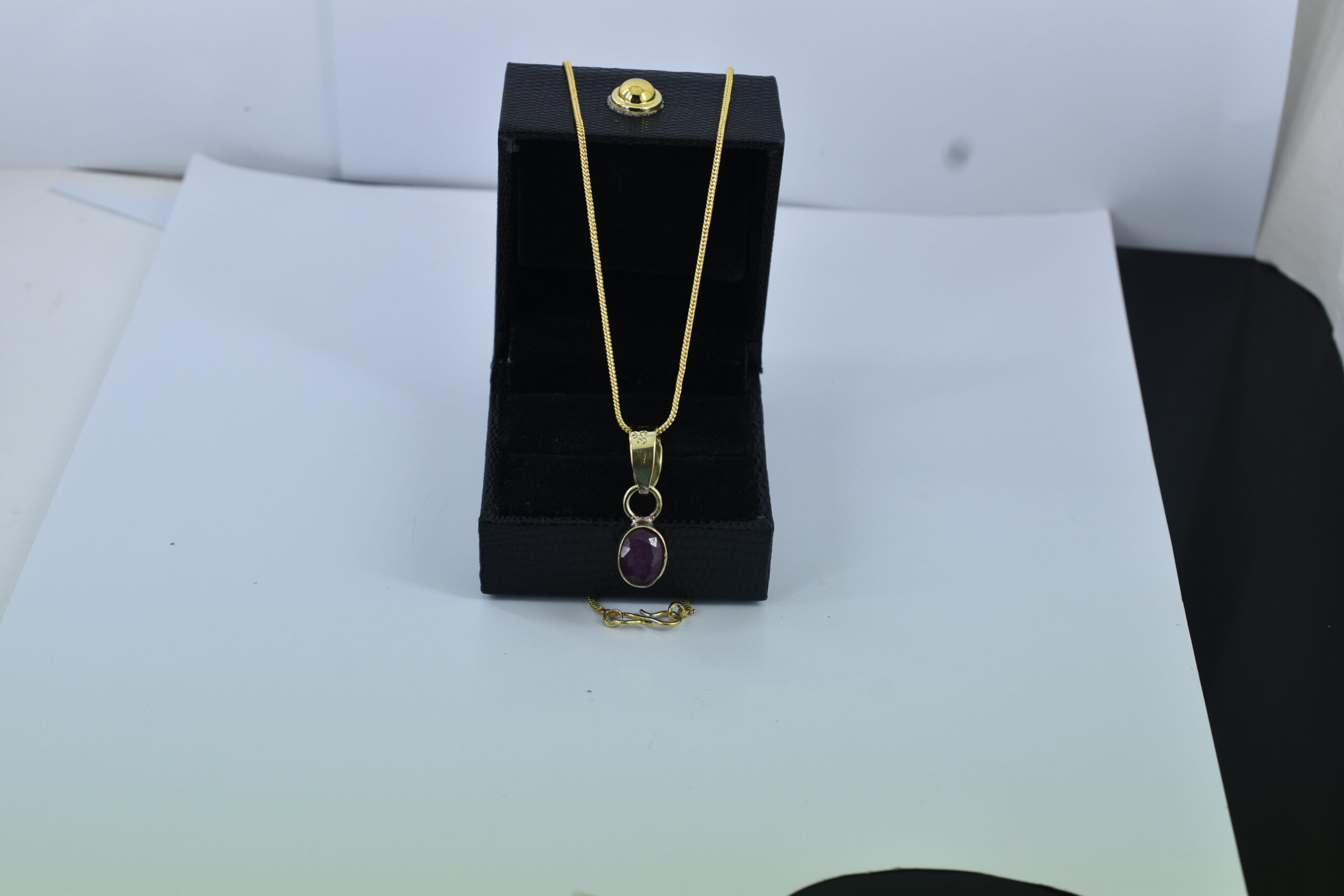 Ruby (Manik) Gold-Plated Pendant Necklace - Image 3