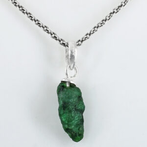 Natural Raw Green Emerald Pendant Necklace – Healing Crystal Gemstone for Love, Prosperity & Positive Energy