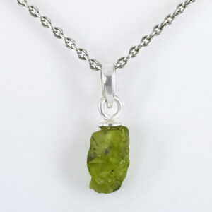 Natural Raw Green Peridot Pendant Necklace – Healing Crystal Gemstone for Prosperity, Positivity & Emotional Balance