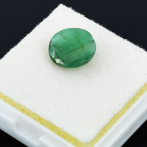 Natural Green Emerald (Panna) Oval Faceted Loose Gemstone for Astrology