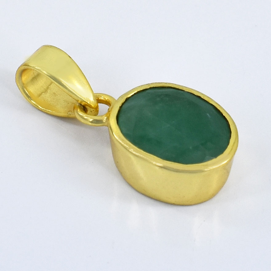 Natural Green Aventurine Oval Pendant with Gold-Plated Chain - Image 2