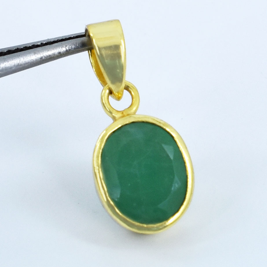 Natural Green Aventurine Oval Pendant with Gold-Plated Chain - Image 3