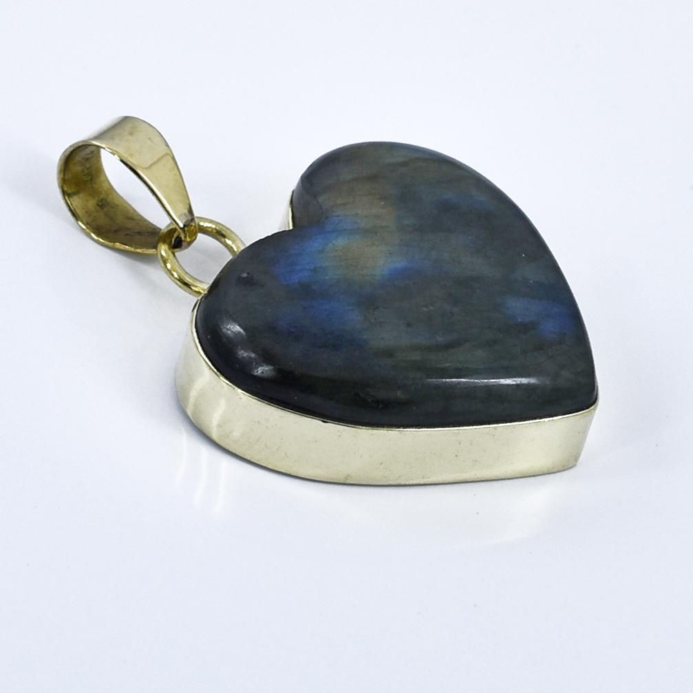 Natural Labradorite Heart Shape Gemstone Pendant – 20 CT | 10.30 Grams - Image 6