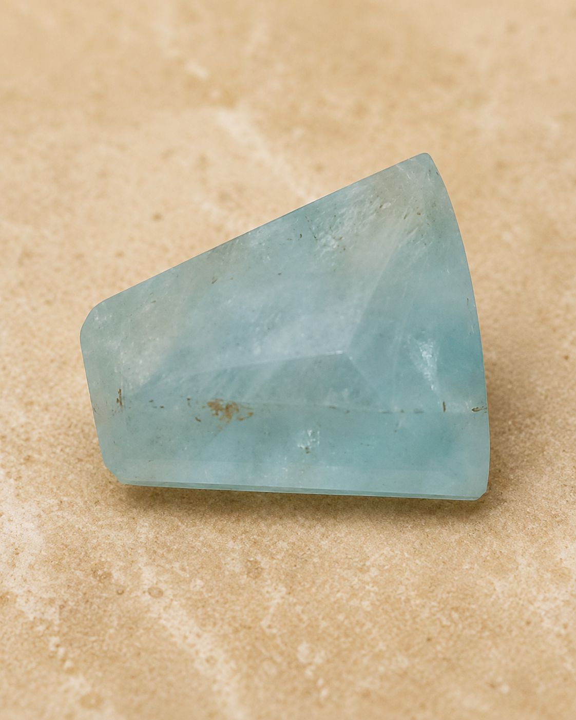 Natural Aquamarine Gemstone – 17.97 Carat Fancy Cut (Certified) - Image 4