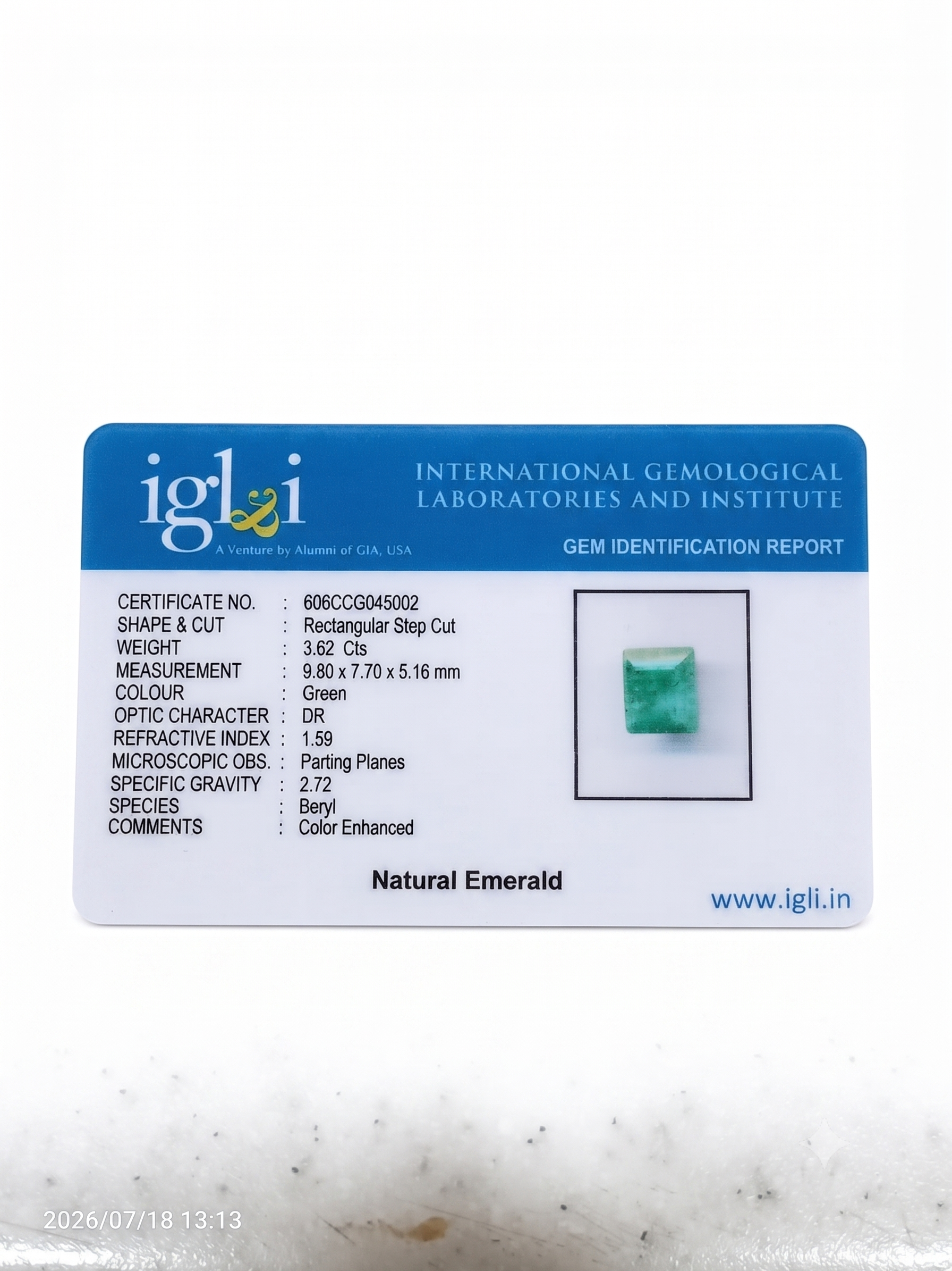 Natural Emerald (Panna) – Rectangular Step Cut Loose Gemstone (3.62 Cts) - Image 3