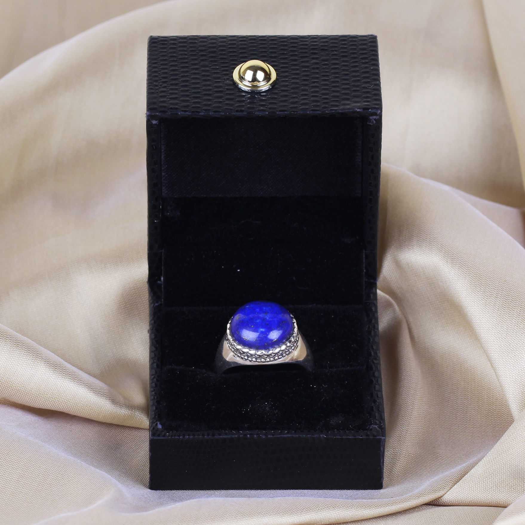 Natural Lapis Lazuli Gemstone Ring – 36.30 Ct - Image 4