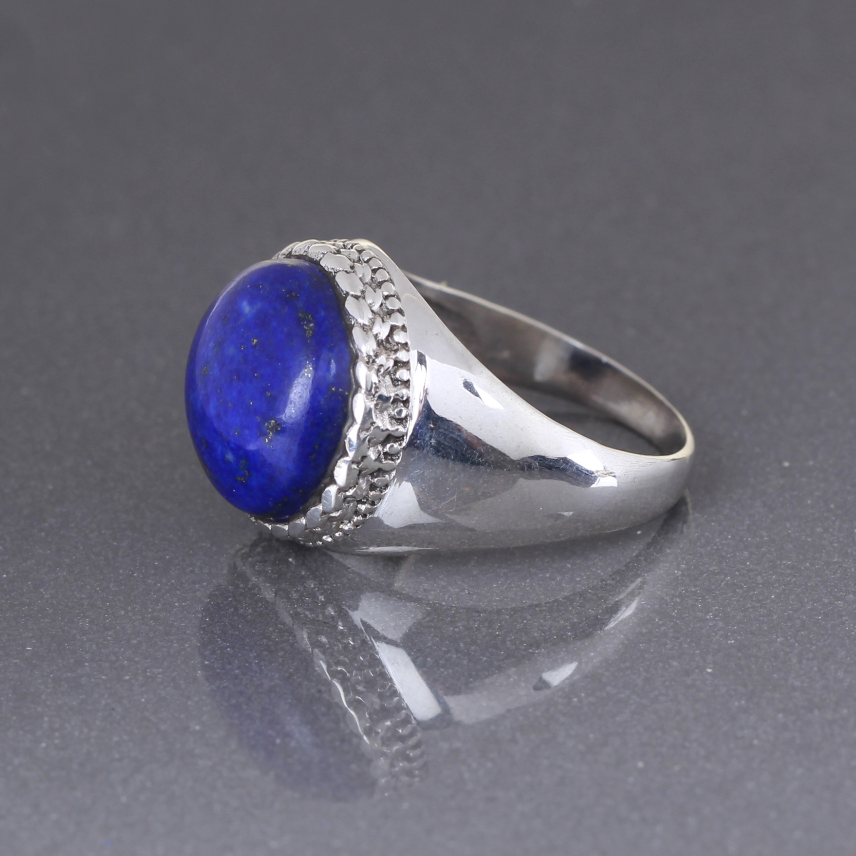 Natural Lapis Lazuli Gemstone Ring – 36.30 Ct - Image 3
