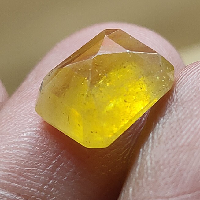 Natural Yellow Sapphire (Pukhraj) Octagonal Step Cut Certified Loose Gemstone – 5.96 Carat IGI Certified Yellow Sapphire for Ring & Pendant - Image 8