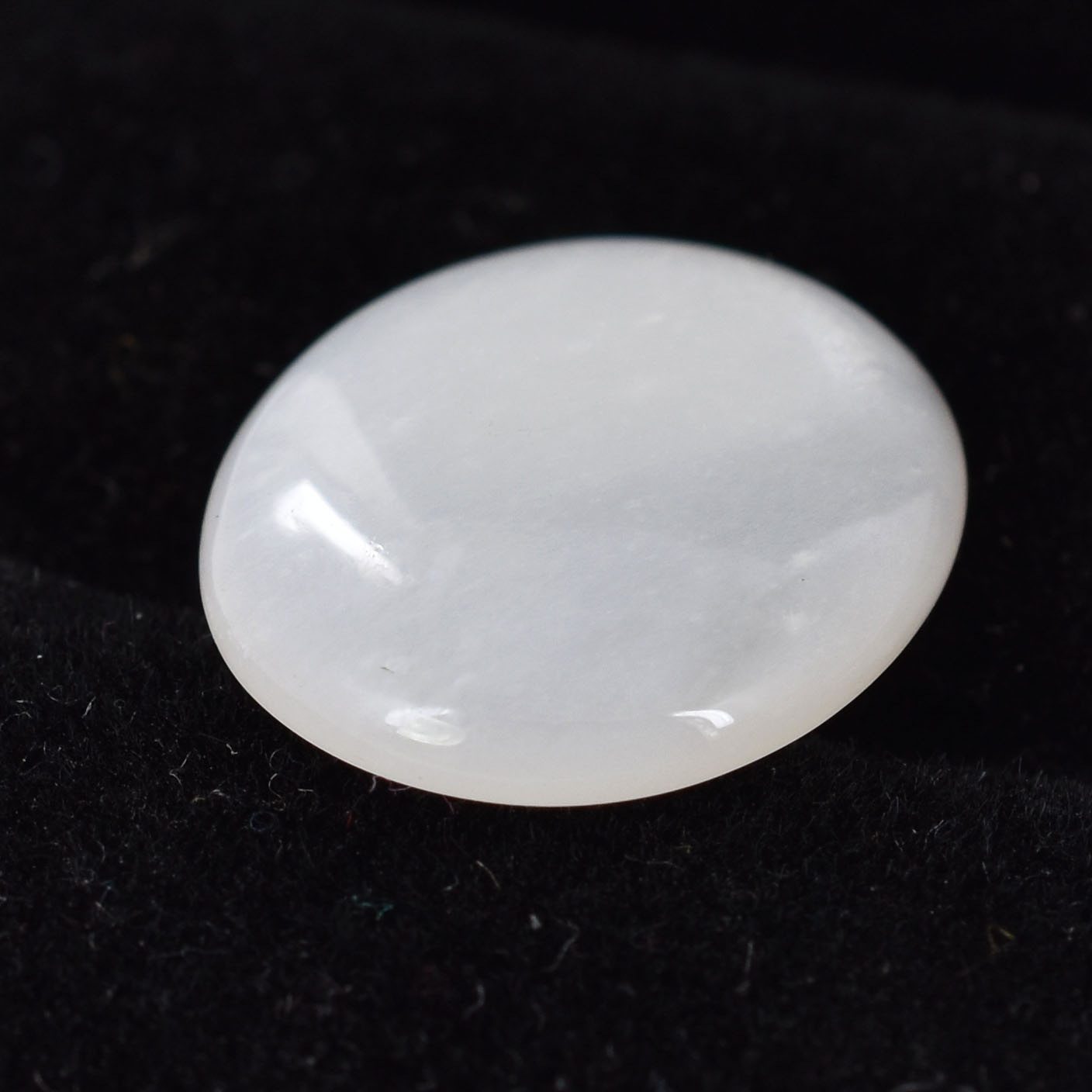 Premium 7.14 Cts Certified Natural Grey Moonstone Oval Cabochon - Image 4