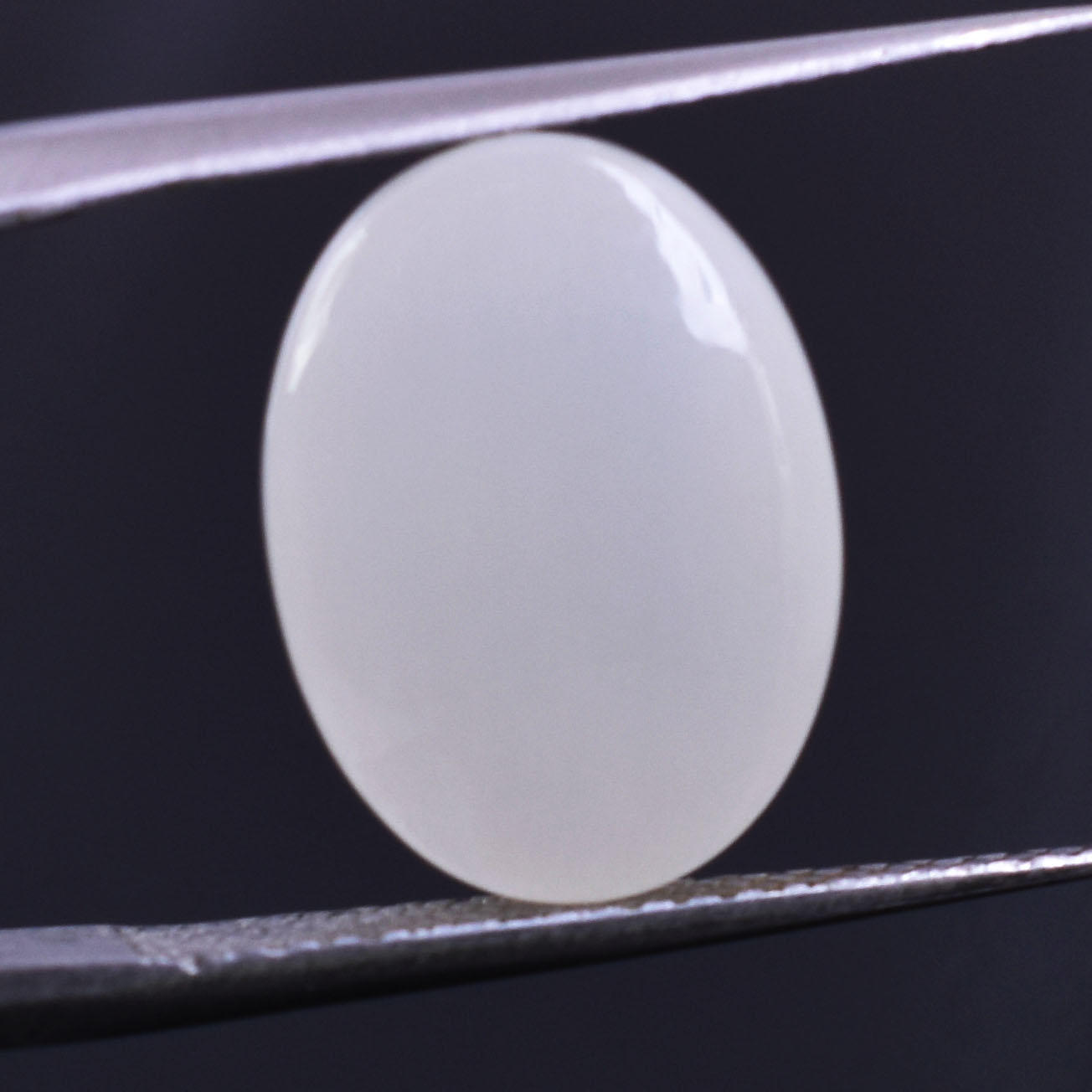 Premium 10.80 Cts Certified Natural Grey Moonstone Oval Cabochon - Image 4
