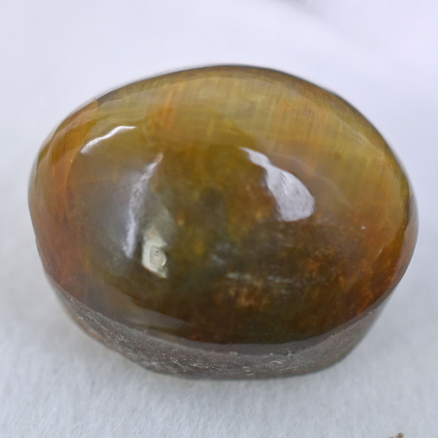 Certified Natural Cat's Eye Quartz – 4.59 Carat Oval Cabochon Gemstone - Image 2