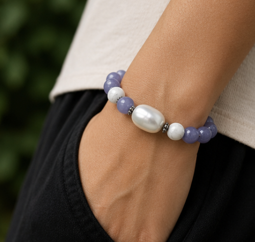 Natural Lavender Jade, Howlite & Freshwater Pearl Bracelet | 21 g Handmade Healing Crystal Bracelet | Elegant Gemstone Jewelry