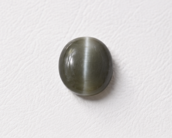Natural Cat's Eye Quartz Gemstone | 3.36 Carats Grey - Image 2