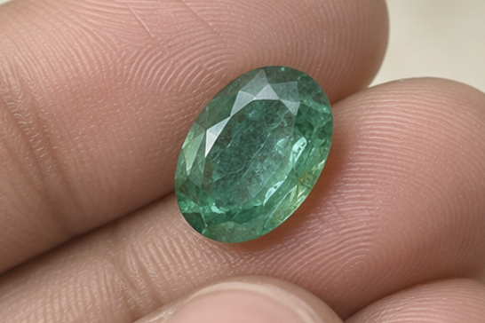 Natural Emerald Gemstone | 5.78 Carats Green - Image 3