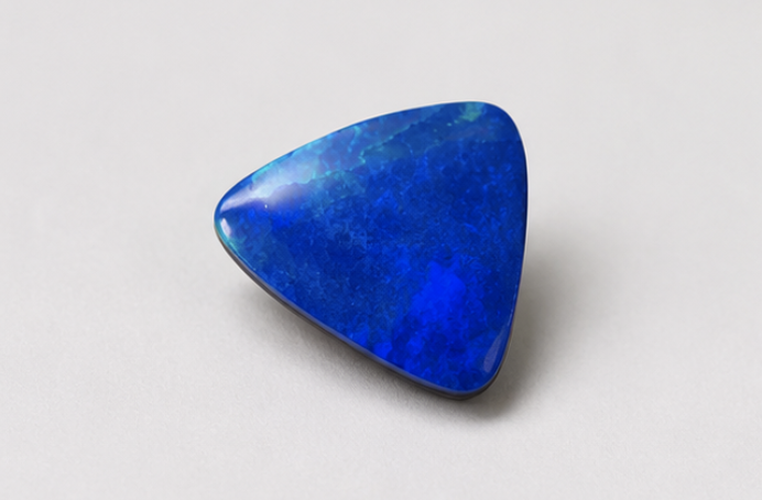 Opal Doublet Gemstone | 4.12 Carats Blue - Image 4