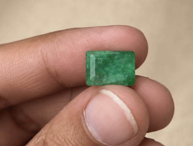 Natural Emerald Gemstone | 4.03 Carats Green - Image 5