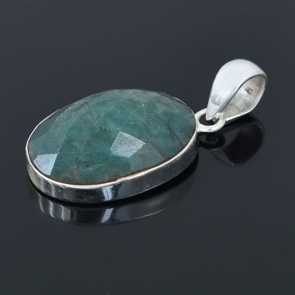 Natural Emerald (Panna) Pendant – 32.18 CT Oval Green Gemstone Silver Finish Pendant - Image 3