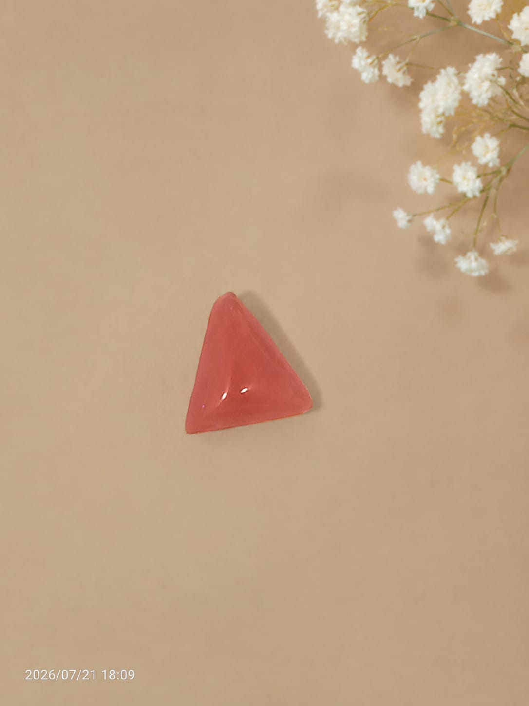 Premium 3.83 Cts Certified Natural Red Coral (Moonga) Triangular Cut - Image 3