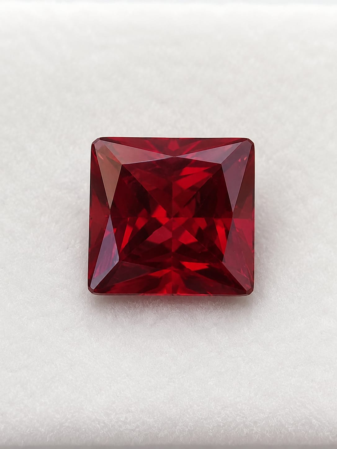Natural Red Zircon Square Princess Cut Loose Gemstone – 6.70 CT - Image 2