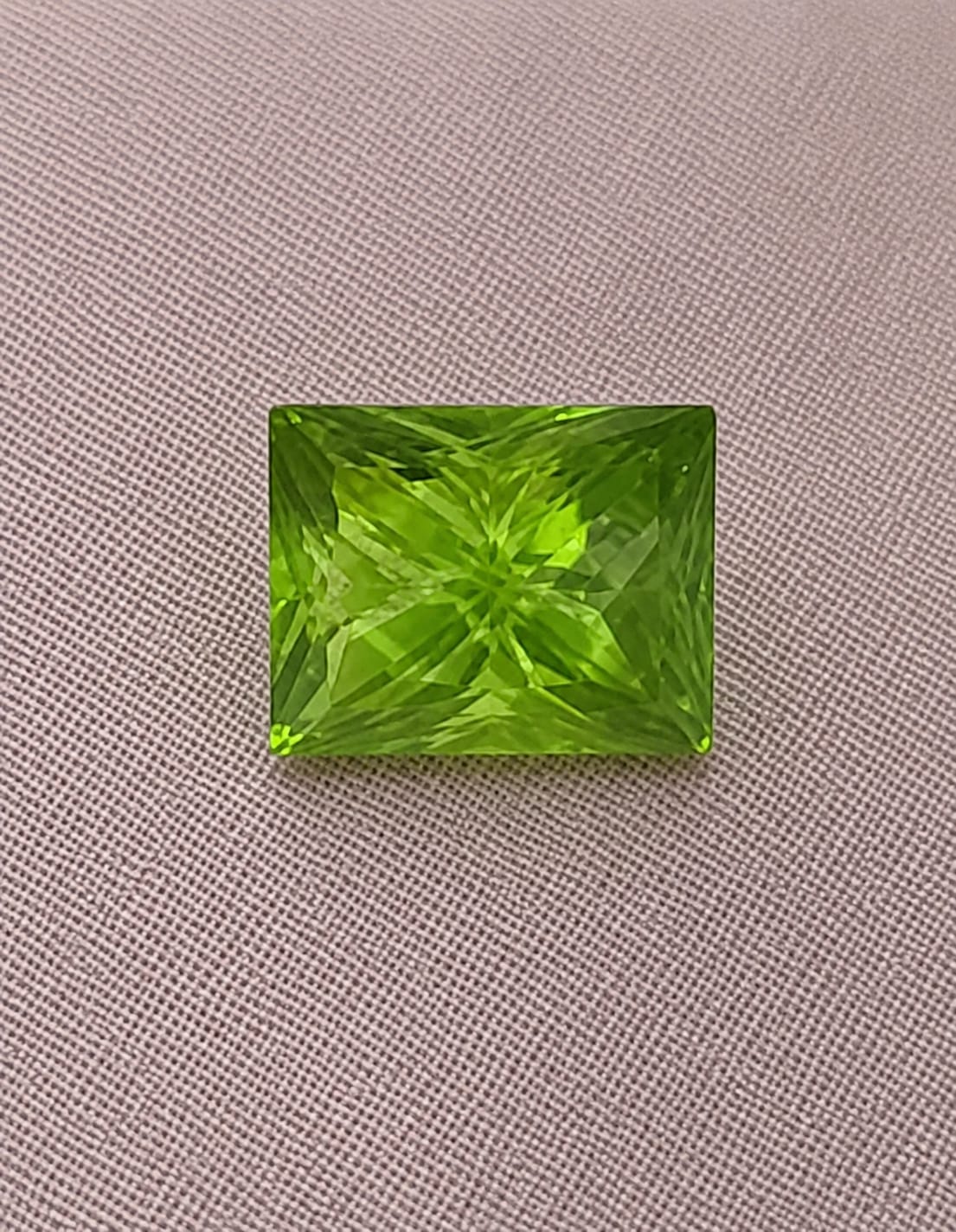 Natural Green Peridot Gemstone โ 16.85 Ct, Rectangular Faceted Cut - Image 3