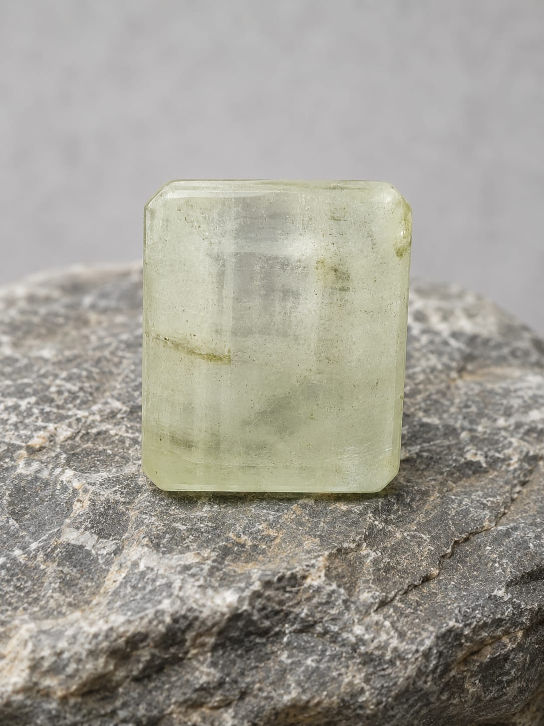 Natural Aquamarine Gemstone (12.960 Ct) – Certified Loose Gemstone - Image 3