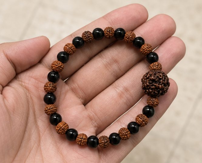 Black Onyx & Rudraksh Bracelet | 9 Carats | Natural Stone & Rudraksh Bracelet - Image 2